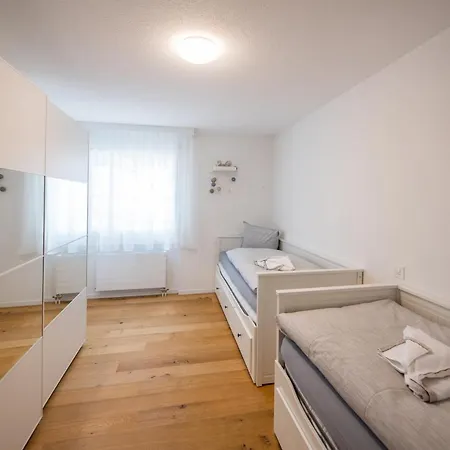 Appartement Agrimonia - 5,5-zi Duplex Bis 9 Personen Mit Eigenem Garten Davos