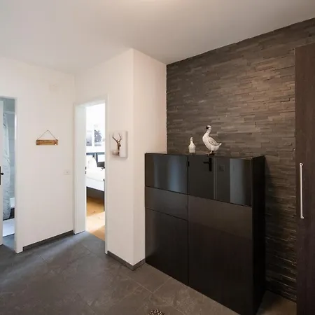 Agrimonia - 5,5-zi Duplex Bis 11 Personen Mit Eigenem Garten Davos