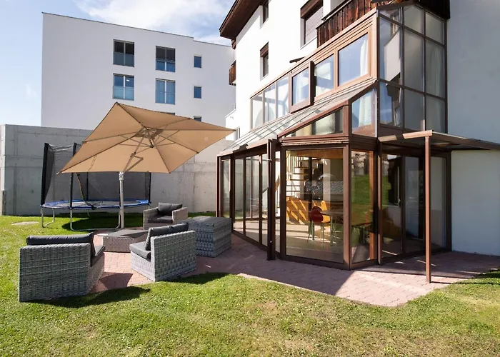 Agrimonia - 5,5-zi Duplex Bis 11 Personen Mit Eigenem Garten Appartamento Davos