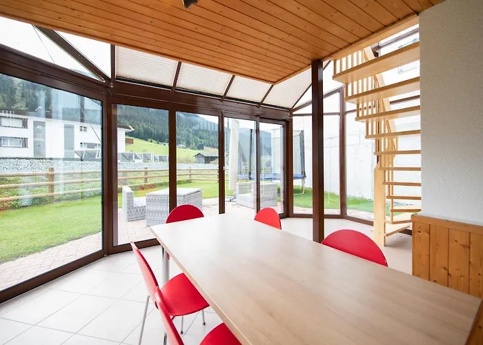 Apartament Agrimonia - 5,5-zi Duplex Bis 11 Personen Mit Eigenem Garten Davos