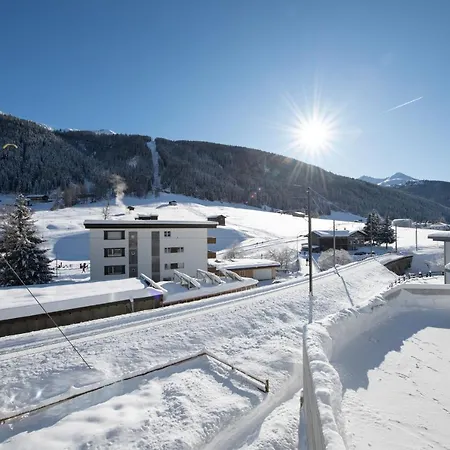 Apartmán Agrimonia - 5,5-zi Duplex Bis 11 Personen Mit Eigenem Garten Davos